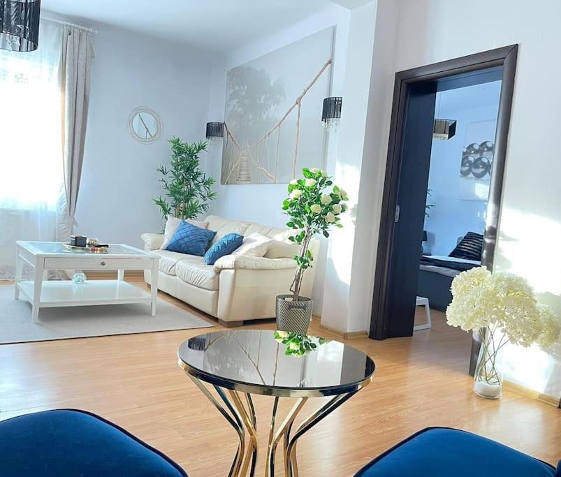 Magnolia 2Bdr Apt Piata Romana- Piata Victoriei Apartment Bucureşti Exterior foto